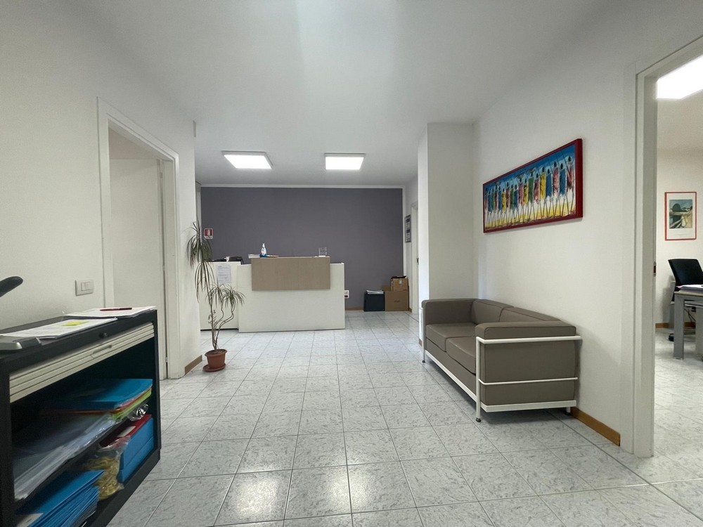 UV1353 Viale Sardegna